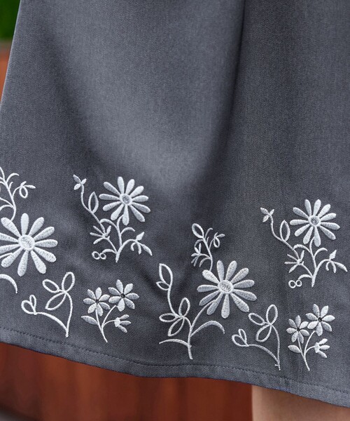 TED BAKER 上品 花柄 刺繍 フレア ワンピース TED BAKER - 新品 希少 日本未入荷 テッドベイカー お花柄