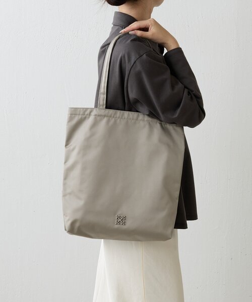 russet（ラシット）の「［通勤・セレモニーにも］プレーントートバッグ(Z-203)（トートバッグ・レディース・ブラック/ライトグレー/カーキ・FREE）」の2枚目の写真