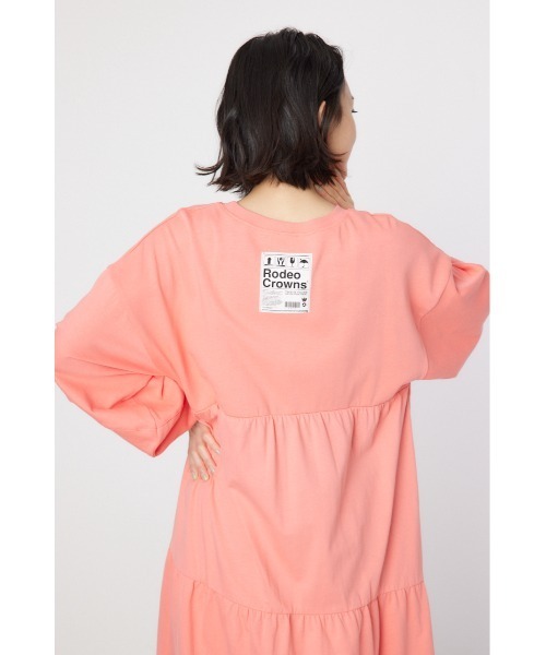 RODEO CROWNS WIDE BOWL（ロデオクラウンズワイドボウル）の「ネームパッチティアードマキシワンピース（ワンピース・レディース・ブラック/クリアレッド/オフホワイト/ターコイズブルー・FREE）」の20枚目の写真