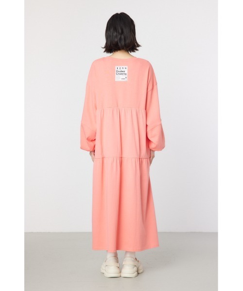 RODEO CROWNS WIDE BOWL（ロデオクラウンズワイドボウル）の「ネームパッチティアードマキシワンピース（ワンピース・レディース・ブラック/クリアレッド/オフホワイト/ターコイズブルー・FREE）」の17枚目の写真