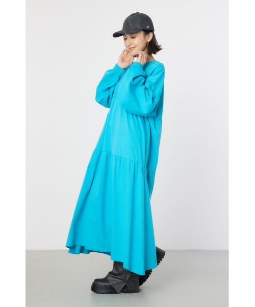 RODEO CROWNS WIDE BOWL（ロデオクラウンズワイドボウル）の「ネームパッチティアードマキシワンピース（ワンピース・レディース・ブラック/クリアレッド/オフホワイト/ターコイズブルー・FREE）」の5枚目の写真