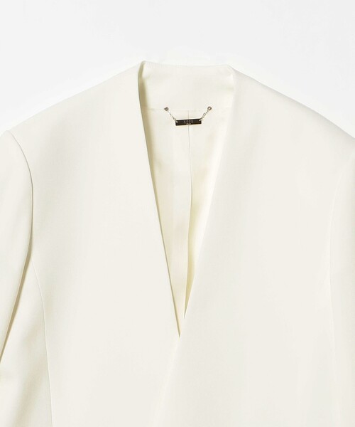 EFFE BEAMS(エッフェビームス)の「クレープ ノーカラージャケット(ノーカラージャケット・レディース・オフホワイト・36/38)」の8枚目の写真