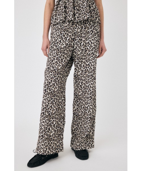 MOUSSY（マウジー）の「CRINKLED SATIN パンツ（その他パンツ・レディース・ブラック/ブラウン系その他/オフホワイト・1/2）」の5枚目の写真