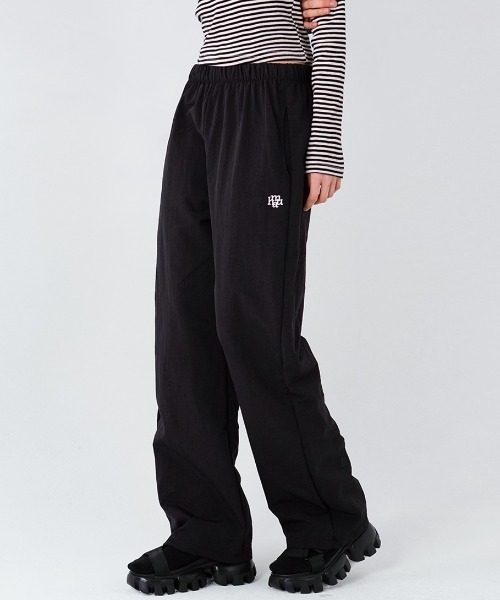 muahmuah(ムーアムーア)の「A'GEM/9 × .kom 『muah muah/ムーアムーア』 STITCH COOLING WIDE BANDING PANTS/ステッチ クーリングワイド バンディングパンツ(その他パンツ・レディース・ブラック/カーキ/ベージュ/ピンク・FREE)」の2枚目の写真