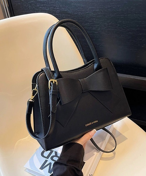 c.u.l（シーユーエル）の「2WAY リボンデザイン フェイクレザーボストンバッグ cula1084（ハンドバッグ・レディース・レッド/ブラック・FREE）」の6枚目の写真