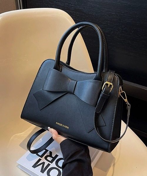 c.u.l（シーユーエル）の「2WAY リボンデザイン フェイクレザーボストンバッグ cula1084（ハンドバッグ・レディース・レッド/ブラック・FREE）」の7枚目の写真