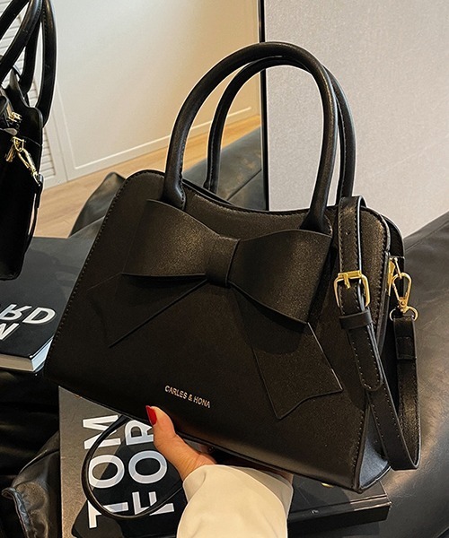 c.u.l（シーユーエル）の「2WAY リボンデザイン フェイクレザーボストンバッグ cula1084（ハンドバッグ・レディース・レッド/ブラック・FREE）」の9枚目の写真