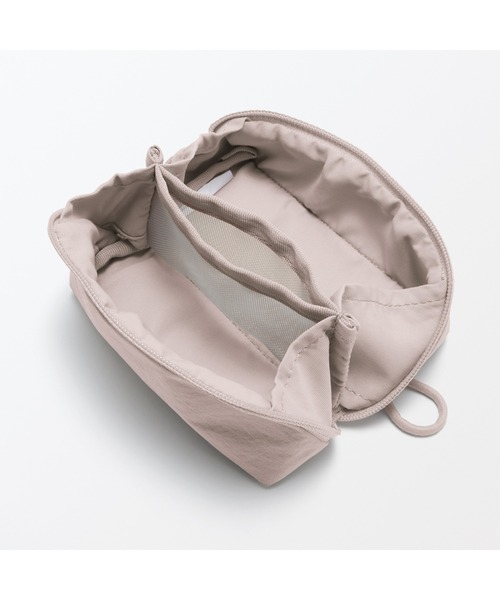 無印良品(ムジルシリョウヒン)の「リンクルナイロン 大きく開くポーチ S 約11×6×3.5cm(ポーチ・レディース・ダークグレー/ピンク/グレー・FREE)」の18枚目の写真