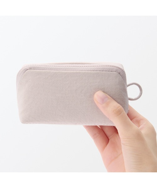 無印良品(ムジルシリョウヒン)の「リンクルナイロン 大きく開くポーチ S 約11×6×3.5cm(ポーチ・レディース・ダークグレー/ピンク/グレー・FREE)」の20枚目の写真