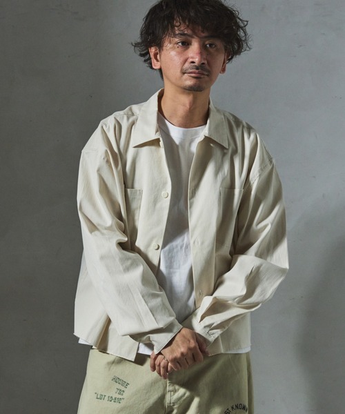 JOURNAL STANDARD relume（ジャーナルスタンダード　レリューム）の「【ZOZO限定】CORDLANE クロップドL/S（シャツ/ブラウス・メンズ・ベージュ/ホワイト/サックスブルー/ブラック・XS/S/M/L/XL）」の3枚目の写真