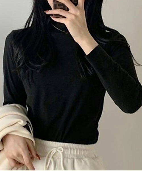 maison de LATIR(メゾンドラティール)の「スタンドネック裏起毛カットソー(Tシャツ/カットソー・レディース・ブラック/ライトグリーン/イエロー/ベージュ/グレー/ネイビー/ブルー/ホワイト・ONE SIZE)」の3枚目の写真