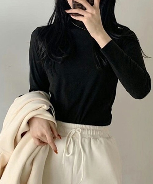 maison de LATIR(メゾンドラティール)の「スタンドネック裏起毛カットソー(Tシャツ/カットソー・レディース・ブラック/ライトグリーン/イエロー/ベージュ/グレー/ネイビー/ブルー/ホワイト・ONE SIZE)」の11枚目の写真