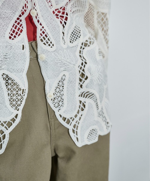 THE YOn(ザヨン)の「レーシーシアーカーデブラウス(シャツ/ブラウス・レディース・アイボリー/ブラック/モカ・FREE)」の4枚目の写真