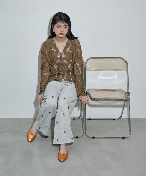 THE YOn(ザヨン)の「レーシーシアーカーデブラウス(シャツ/ブラウス・レディース・アイボリー/ブラック/モカ・FREE)」の20枚目の写真