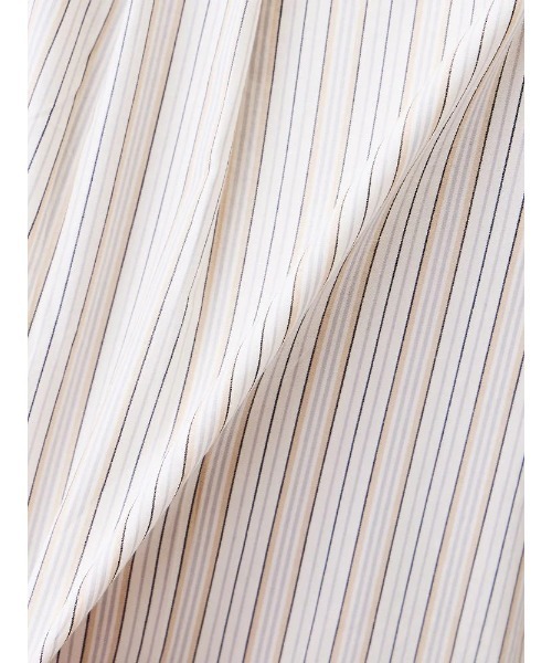 TRANS CONTINENTS（トランスコンチネンツ）の「TRANS CONTINENTS　オルタネートストライプ　半袖シャツ　ベージュ（シャツ/ブラウス・メンズ・ベージュ・M/L/LL）」の2枚目の写真