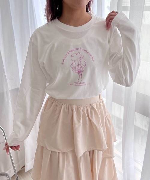 merrylatte（メリーラテ）の「フラワーイラストデザインロンT／長袖Tシャツ（Tシャツ/カットソー・レディース・A/B・MEDIUM）」の2枚目の写真
