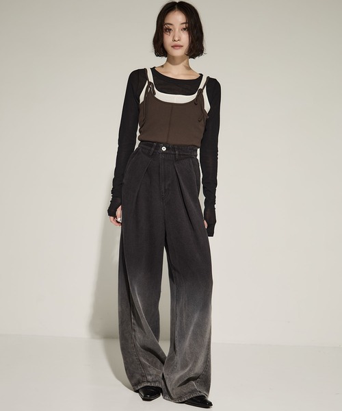 STUDIOUS(ステュディオス)の「【STUDIOUS/ステュディオス】Gradation Jeans/グラデーションデニム(デニムパンツ・レディース・ブラック/ダークインディゴブルー・1/2)」の4枚目の写真