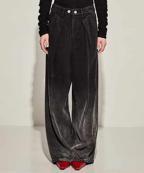 STUDIOUS(ステュディオス)の「【STUDIOUS/ステュディオス】Gradation Jeans/グラデーションデニム(デニムパンツ・レディース・ブラック/ダークインディゴブルー・1/2)」の5枚目の写真