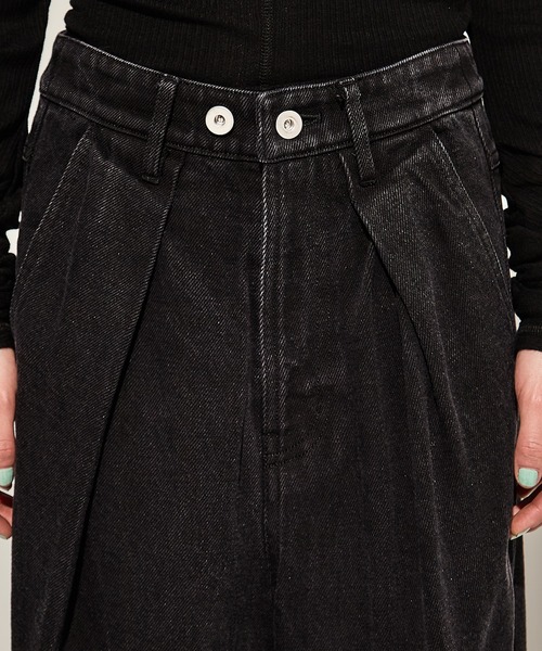 STUDIOUS(ステュディオス)の「【STUDIOUS/ステュディオス】Gradation Jeans/グラデーションデニム(デニムパンツ・レディース・ブラック/ダークインディゴブルー・1/2)」の8枚目の写真