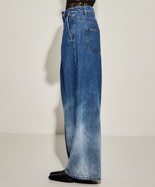 STUDIOUS(ステュディオス)の「【STUDIOUS/ステュディオス】Gradation Jeans/グラデーションデニム(デニムパンツ・レディース・ブラック/ダークインディゴブルー・1/2)」の17枚目の写真