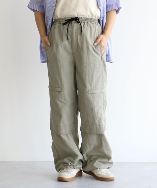 CRAFT STANDARD BOUTIQUE(クラフトスタンダードブティック)の「ヴィンテージリップストップマウンテンイージーパンツ(その他パンツ・レディース・カーキ/ベージュ/チャコールグレー・S/M/L)」の1枚目の写真