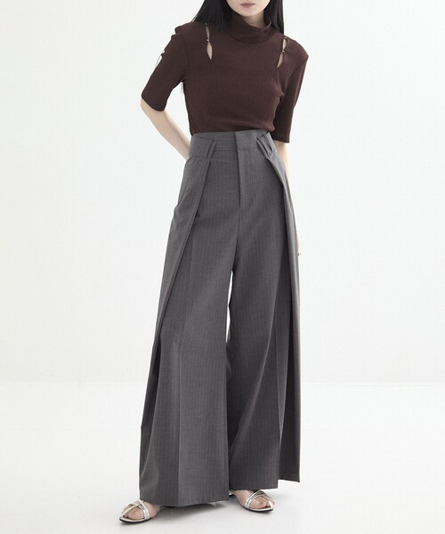 UNITED TOKYO（ユナイテッドトウキョウ）の「【残りわずか！】スラントタックワイドパンツ｜ウォッシャブル/ストレッチ/抗ピリング/オフィスカジュアル/秋服/冬服（スラックス・レディース・ブラック/グレー・1/2）」の9枚目の写真