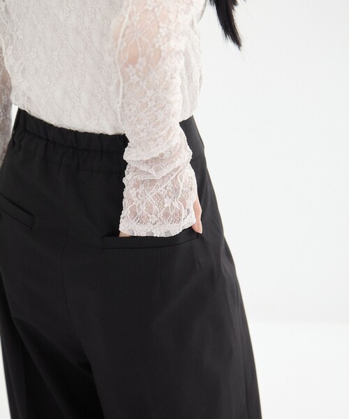 UNITED TOKYO（ユナイテッドトウキョウ）の「【残りわずか！】スラントタックワイドパンツ｜ウォッシャブル/ストレッチ/抗ピリング/オフィスカジュアル/秋服/冬服（スラックス・レディース・ブラック/グレー・1/2）」の21枚目の写真