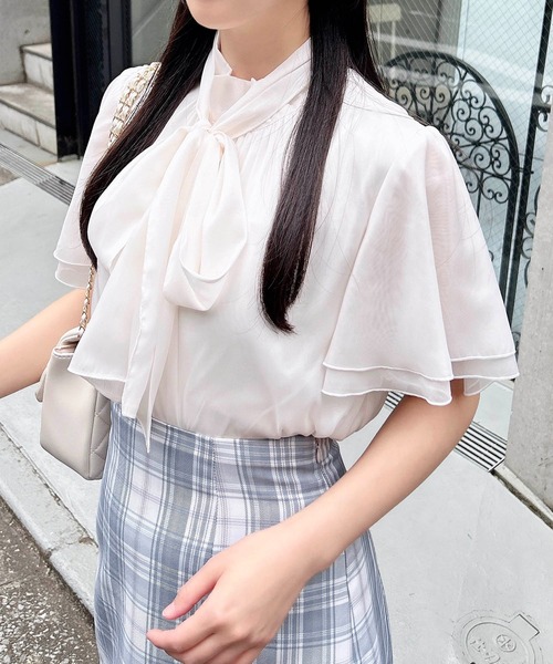 INGNI（イング）の「ラメシアー2Wayリボンフレアスリーブブラウス（シャツ/ブラウス・レディース・ブルー系/ブラック×ホワイト/ホワイト×ブラック/オフホワイト・M）」の5枚目の写真