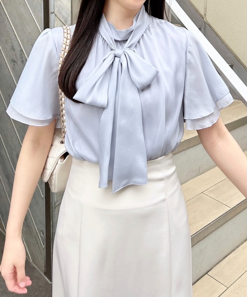 INGNI（イング）の「ラメシアー2Wayリボンフレアスリーブブラウス（シャツ/ブラウス・レディース・ブルー系/ブラック×ホワイト/ホワイト×ブラック/オフホワイト・M）」の21枚目の写真