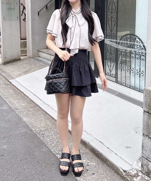 INGNI（イング）の「ラメシアー2Wayリボンフレアスリーブブラウス（シャツ/ブラウス・レディース・ブルー系/ブラック×ホワイト/ホワイト×ブラック/オフホワイト・M）」の14枚目の写真