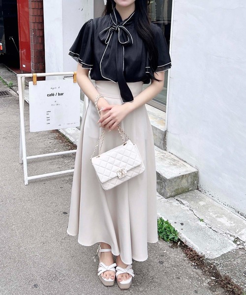 INGNI（イング）の「ラメシアー2Wayリボンフレアスリーブブラウス（シャツ/ブラウス・レディース・ブルー系/ブラック×ホワイト/ホワイト×ブラック/オフホワイト・M）」の19枚目の写真