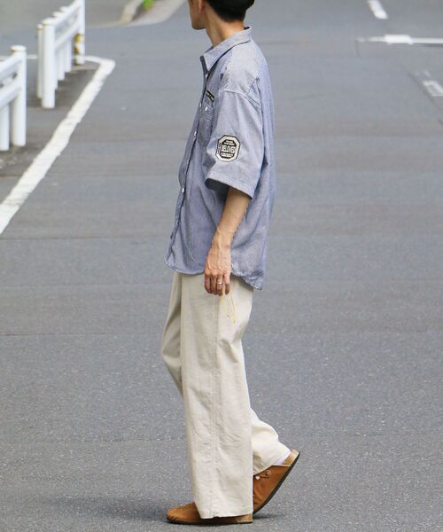 CRAFT STANDARD BOUTIQUE(クラフトスタンダードブティック)の「ヒッコリーストライプワッペンシャツ(シャツ/ブラウス・メンズ・ネイビー/ホワイト・M/L/XL)」の20枚目の写真