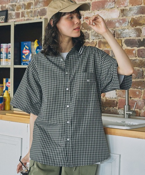 MONO-MART LADY'S（モノマートレディース）の「ナンバリング刺繍 衿リブ ラインデザイン 半袖シャツ（シャツ/ブラウス・レディース・ホワイト/ブラック系/ブラウン系/ネイビー系・FREE）」の7枚目の写真