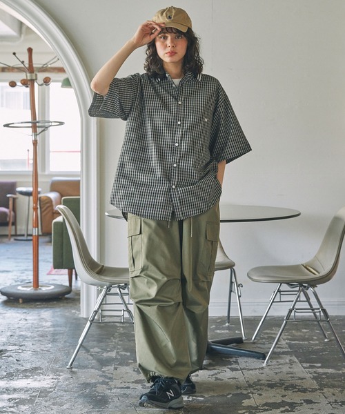 MONO-MART LADY'S（モノマートレディース）の「ナンバリング刺繍 衿リブ ラインデザイン 半袖シャツ（シャツ/ブラウス・レディース・ホワイト/ブラック系/ブラウン系/ネイビー系・FREE）」の18枚目の写真