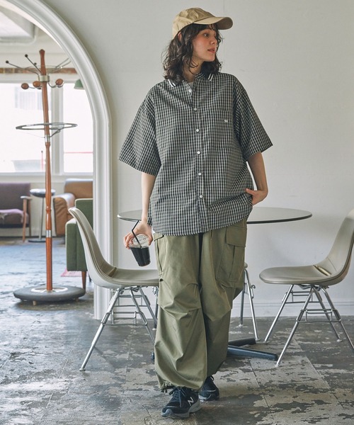 MONO-MART LADY'S（モノマートレディース）の「ナンバリング刺繍 衿リブ ラインデザイン 半袖シャツ（シャツ/ブラウス・レディース・ホワイト/ブラック系/ブラウン系/ネイビー系・FREE）」の19枚目の写真