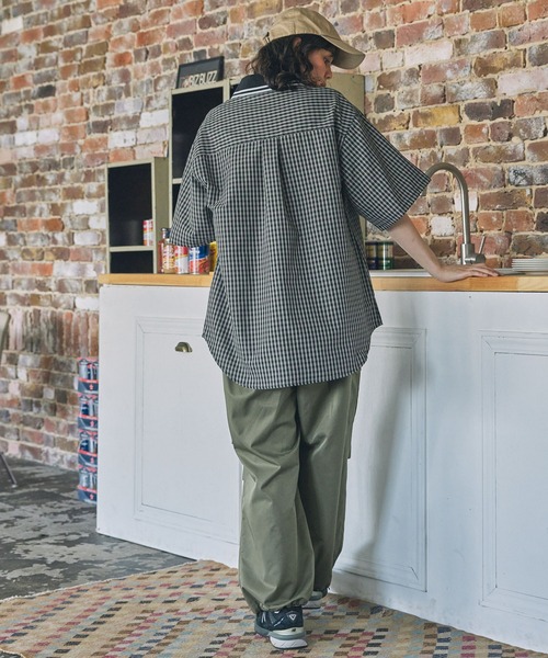 MONO-MART LADY'S（モノマートレディース）の「ナンバリング刺繍 衿リブ ラインデザイン 半袖シャツ（シャツ/ブラウス・レディース・ホワイト/ブラック系/ブラウン系/ネイビー系・FREE）」の20枚目の写真