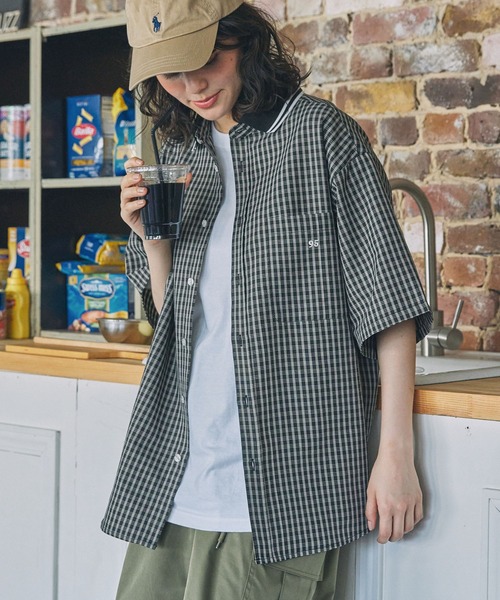 MONO-MART LADY'S（モノマートレディース）の「ナンバリング刺繍 衿リブ ラインデザイン 半袖シャツ（シャツ/ブラウス・レディース・ホワイト/ブラック系/ブラウン系/ネイビー系・FREE）」の21枚目の写真