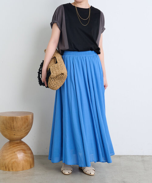 Jena espace merveilleux（ジェナ　エスパスメルヴェイユ）の「【体型カバー／1枚で決まる配色Tシャツ】バックライン配色カットソー（Tシャツ/カットソー・レディース・ブラック/ベージュ/ブルー・FREE）」の21枚目の写真