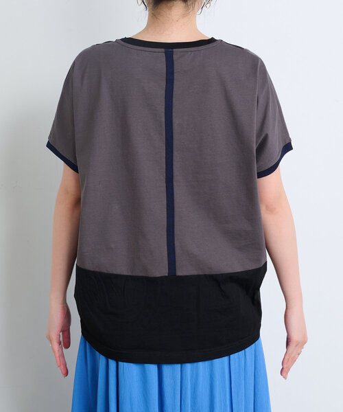 Jena espace merveilleux（ジェナ　エスパスメルヴェイユ）の「【体型カバー／1枚で決まる配色Tシャツ】バックライン配色カットソー（Tシャツ/カットソー・レディース・ブラック/ベージュ/ブルー・FREE）」の13枚目の写真