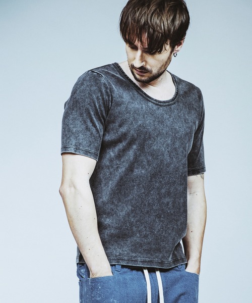 NO ID.（ノーアイディ）の「【NO ID.】Fraise U-Neck T-Shirt / フライス Uネック Tシャツ（Tシャツ/カットソー・メンズ・グレー/ブラック/ホワイト・1/2）」の11枚目の写真