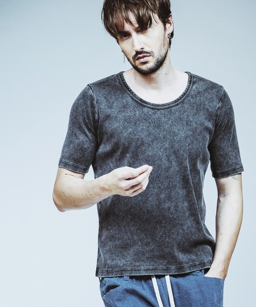 NO ID.（ノーアイディ）の「【NO ID.】Fraise U-Neck T-Shirt / フライス Uネック Tシャツ（Tシャツ/カットソー・メンズ・グレー/ブラック/ホワイト・1/2）」の13枚目の写真