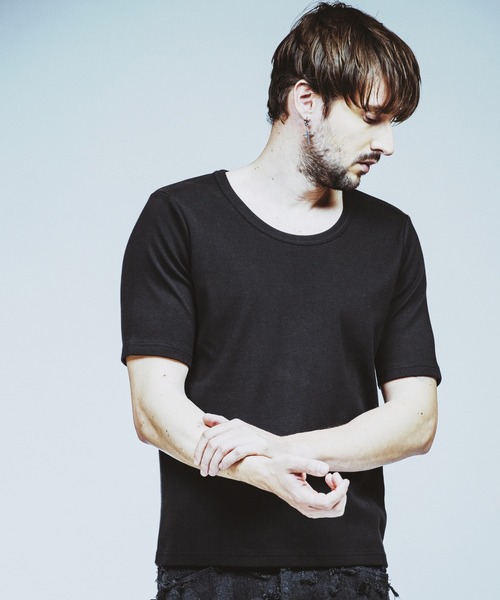 NO ID.（ノーアイディ）の「【NO ID.】Fraise U-Neck T-Shirt / フライス Uネック Tシャツ（Tシャツ/カットソー・メンズ・グレー/ブラック/ホワイト・1/2）」の6枚目の写真