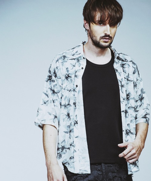 NO ID.（ノーアイディ）の「【NO ID.】Fraise U-Neck T-Shirt / フライス Uネック Tシャツ（Tシャツ/カットソー・メンズ・グレー/ブラック/ホワイト・1/2）」の10枚目の写真