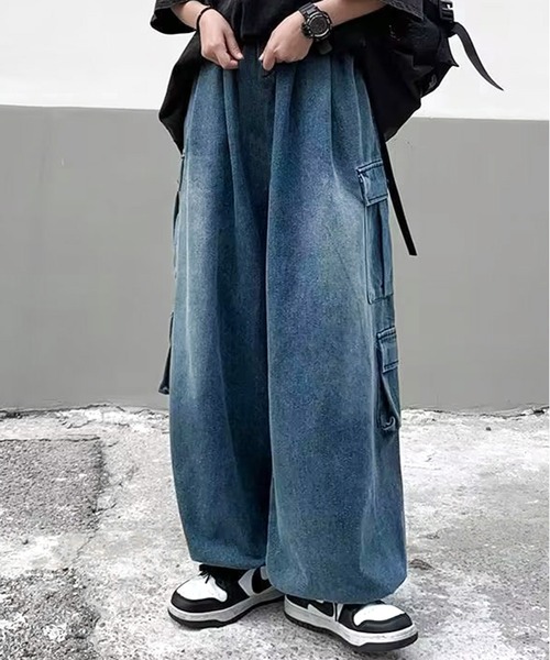 JOHNNY WOLF（ジョニーウルフ）の「DEWEY シャーリング ワイド デニムカーゴパンツ（デニムパンツ・メンズ・ブラック/ブルー・XL/L/M）」の11枚目の写真