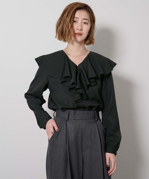 UR'S(ユアーズ)の「Vネックラッフルブラウス(シャツ/ブラウス・レディース・ストライプ/アイボリー/ブラック・S/L/M)」の3枚目の写真