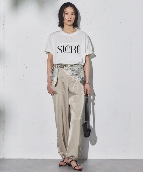 Doux archives（ドゥアルシーヴ）の「サテンパラシュートパンツ（その他パンツ・レディース・チャコールグレー/オフホワイト/グレイッシュベージュ・FREE）」の4枚目の写真