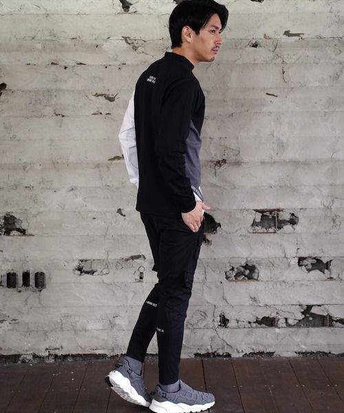 LUXE/R GOLF(ラグジュ ゴルフ)の「(RM)【LUXE/R GOLF】ストレッチ スムース 切り替え 配色 モックネック 長袖 Tシャツ(Tシャツ/カットソー・メンズ・ブラック系/ホワイト系・L/XL/M)」の6枚目の写真