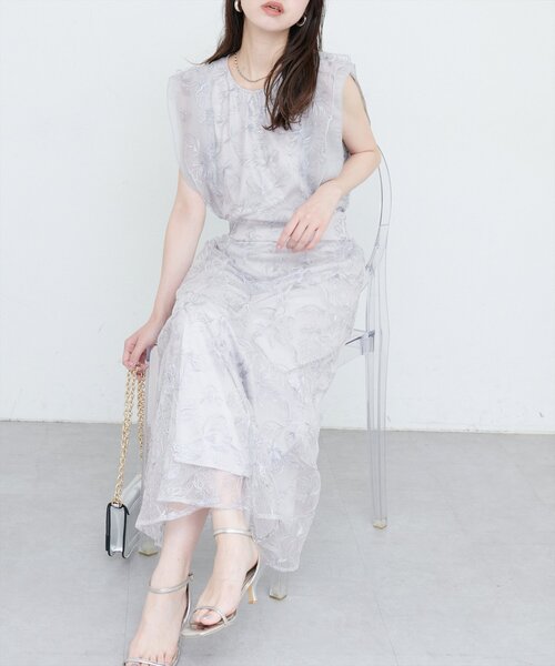 natural couture(ナチュラルクチュール)の「刺繍レースラッフルスリーブブラウス(シャツ/ブラウス・レディース・サックスブルー/アイボリー/ブラウン・FREE)」の7枚目の写真