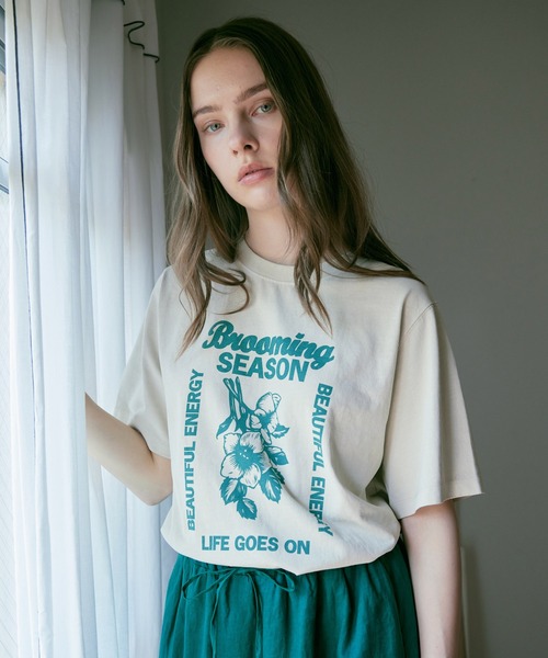 tシャツ M2498 フラワープリントピグメントＴ レディース M2498 フラワープリントピグメントT（Tシャツ/カットソー