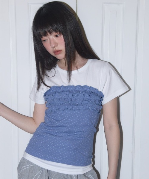 FANCY CLUB(ファンシークラブ)の「A'GEM/9 × .kom 『FANCY CLUB/ファンシークラブ』 Flower Frill Tube Top/フラワーフリルチューブトップ(チューブトップ・レディース・ホワイト/ブルー/グレー・FREE)」の1枚目の写真